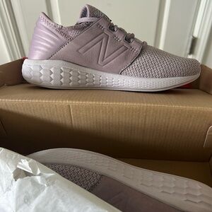 Brand New Women’s Cruz SM2 Purple New Balance USA 7.5 Uk 5.5 EUR 38